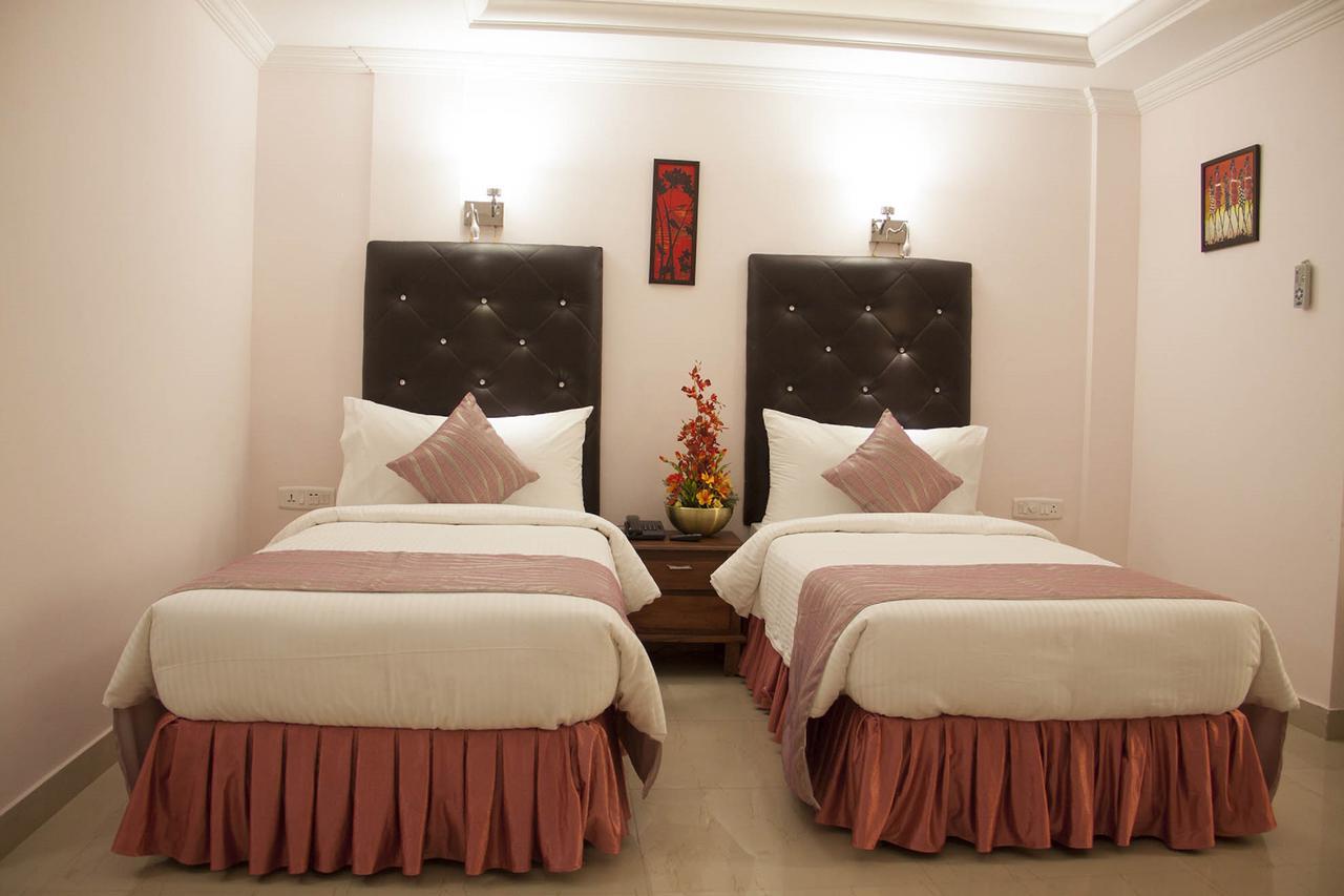 Sps Kingsway Hotel Thiruvananthapuram Buitenkant foto
