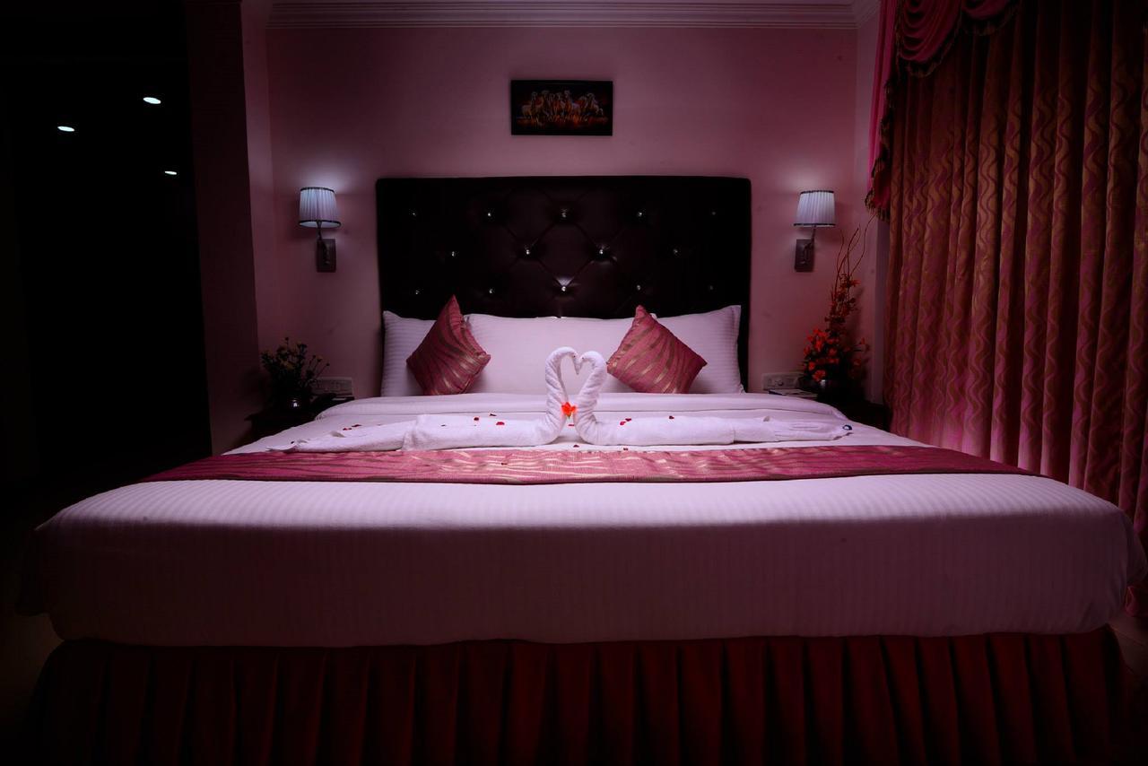 Sps Kingsway Hotel Thiruvananthapuram Buitenkant foto